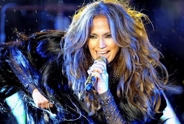 http://celebthumbs.blogspot.com/2010/01/jennifer-lopez-performs-on-nivea.html