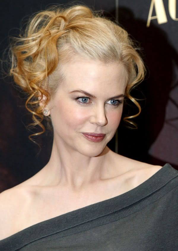 http://celebthumbs.blogspot.com/2010/01/nicole-kidman-australia-photocall.html