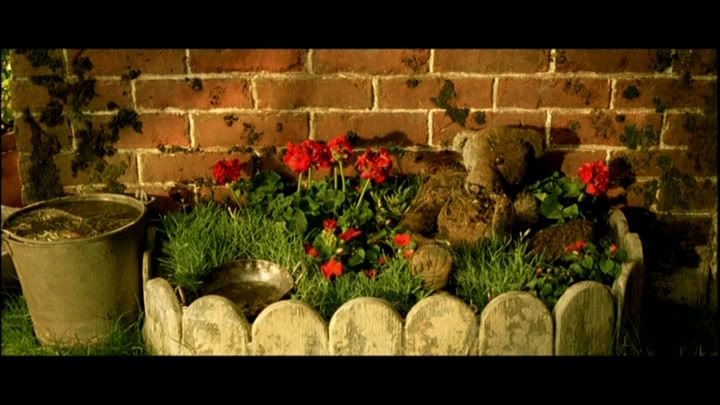 http://i721.photobucket.com/albums/ww212/r2ige/Amelie_056.jpg?t=1267713898
