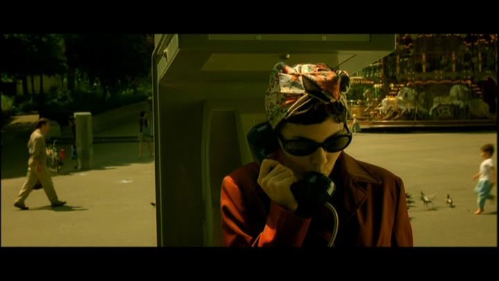 http://i721.photobucket.com/albums/ww212/r2ige/Amelie_305.jpg?t=1267713869