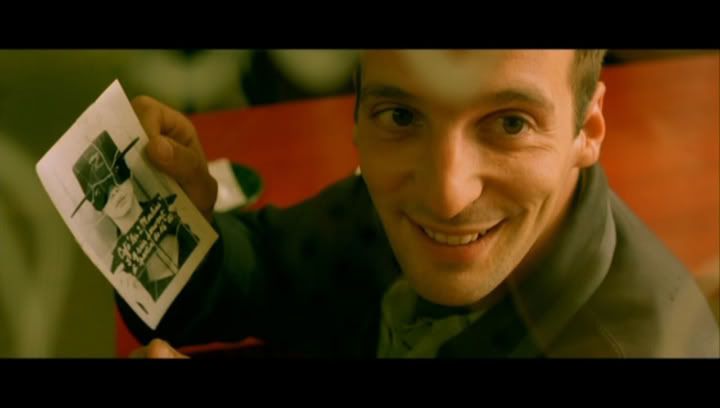 http://i721.photobucket.com/albums/ww212/r2ige/amelie_image4.jpg?t=1267713885