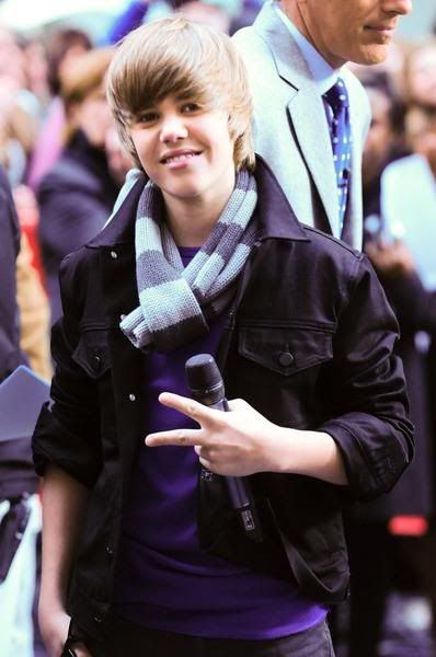 justin bieber love. Do you love Justin Bieber?